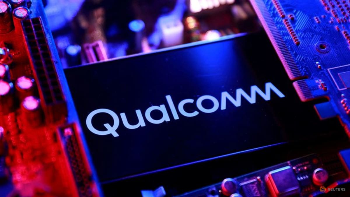 Qualcomm, Arm bear brunt of memory shortage as smartphone chip sales disappoint