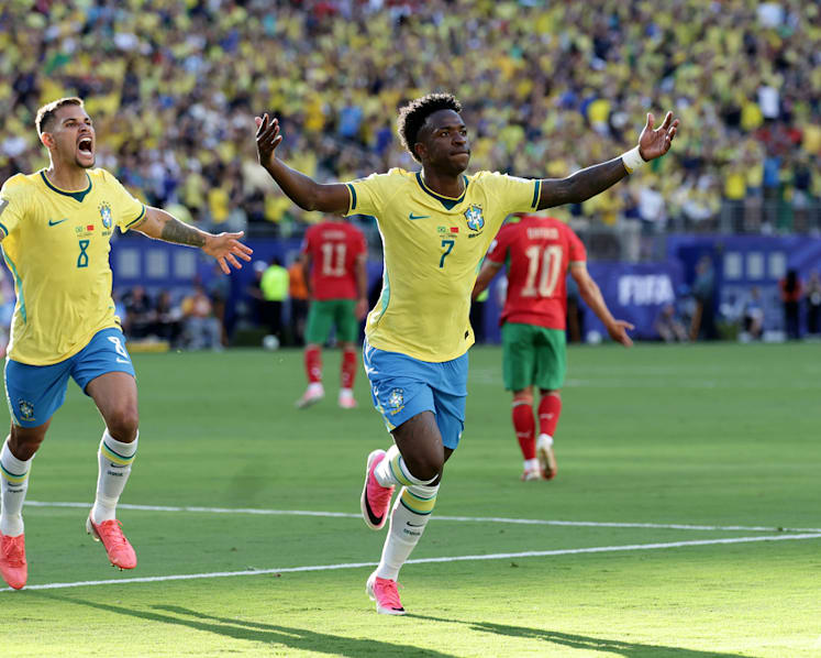 Sloppy Brazil held by Morocco 1-1 in their World Cup opener