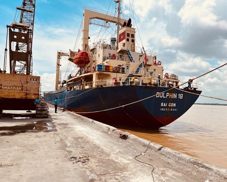 Singapore coordinates rescue of 18 crew members on Vietnam-registered ship