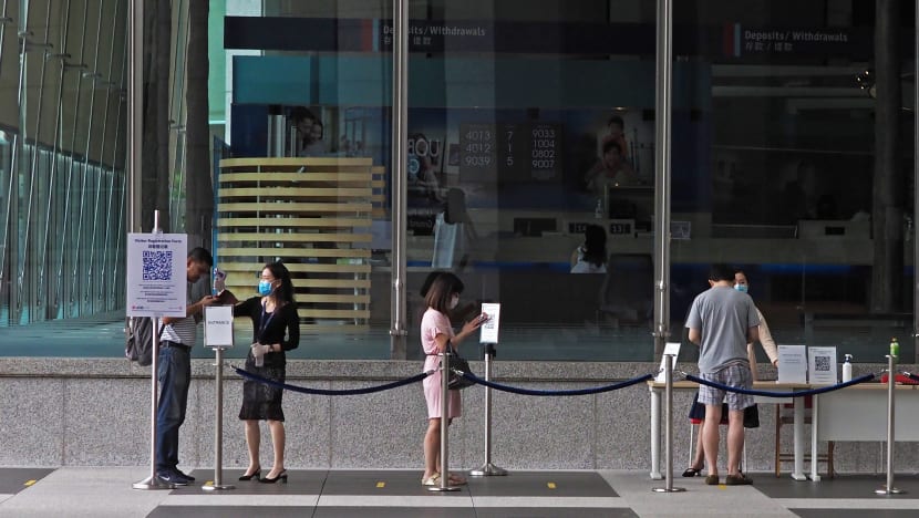 Bank customers must wear masks at retail branches, says bank association