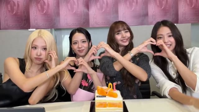 这个蛋糕收服两大女团！BLACKPINK直播、张员瑛IG同款　新罗酒店芒果脆饼成热搜