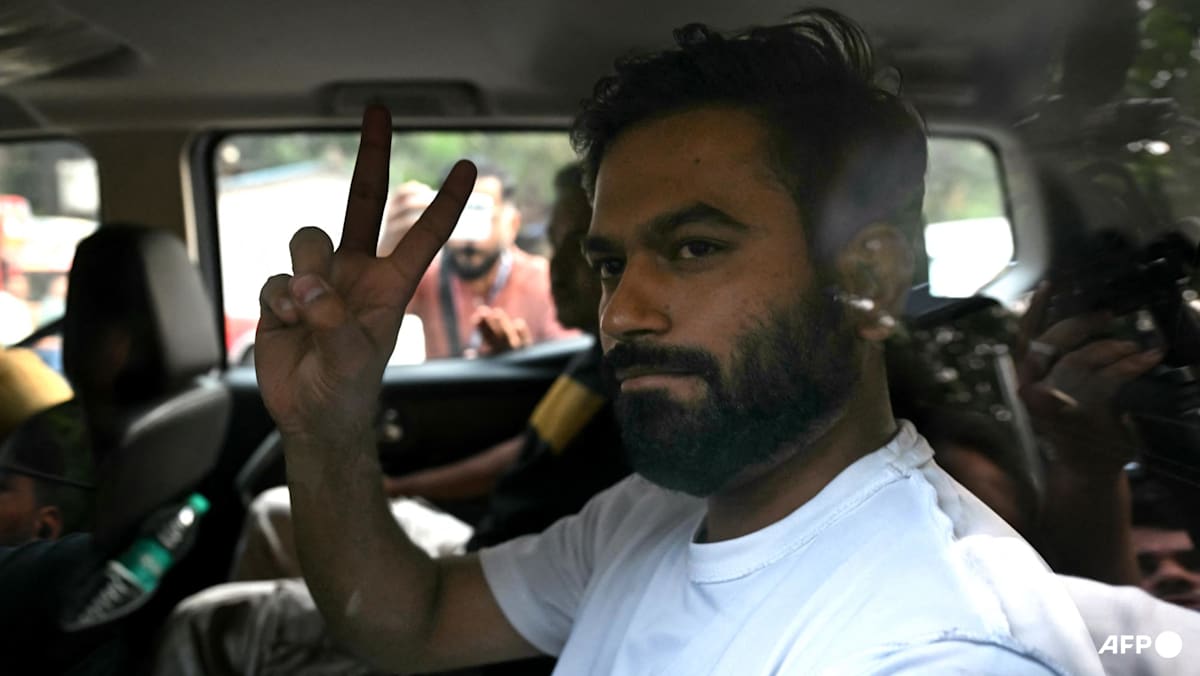Etleboro.org - India's 'cockroach' movement founder released a day ...