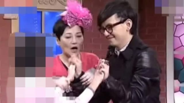 黄子佼上节目想和女孩十指紧扣　张小燕急阻止旧画面被翻出