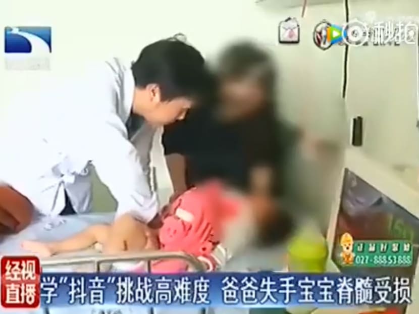 The toddler injured in the accident. Photo: Weibo screencap
