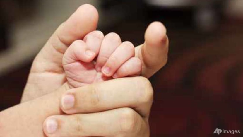 Online pressure: When social media pushes new mothers close to the edge