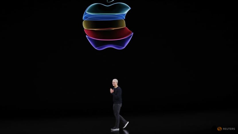 Trump says he spoke with Apple CEO Cook