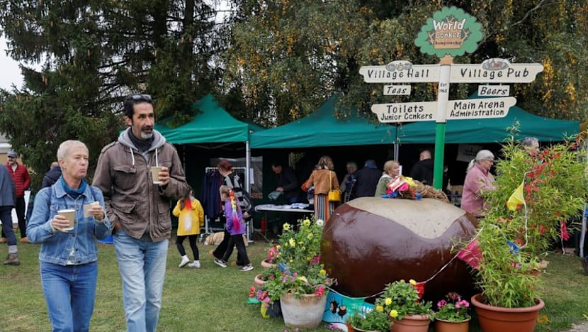 Royal delivery helps World Conker Championships go ahead