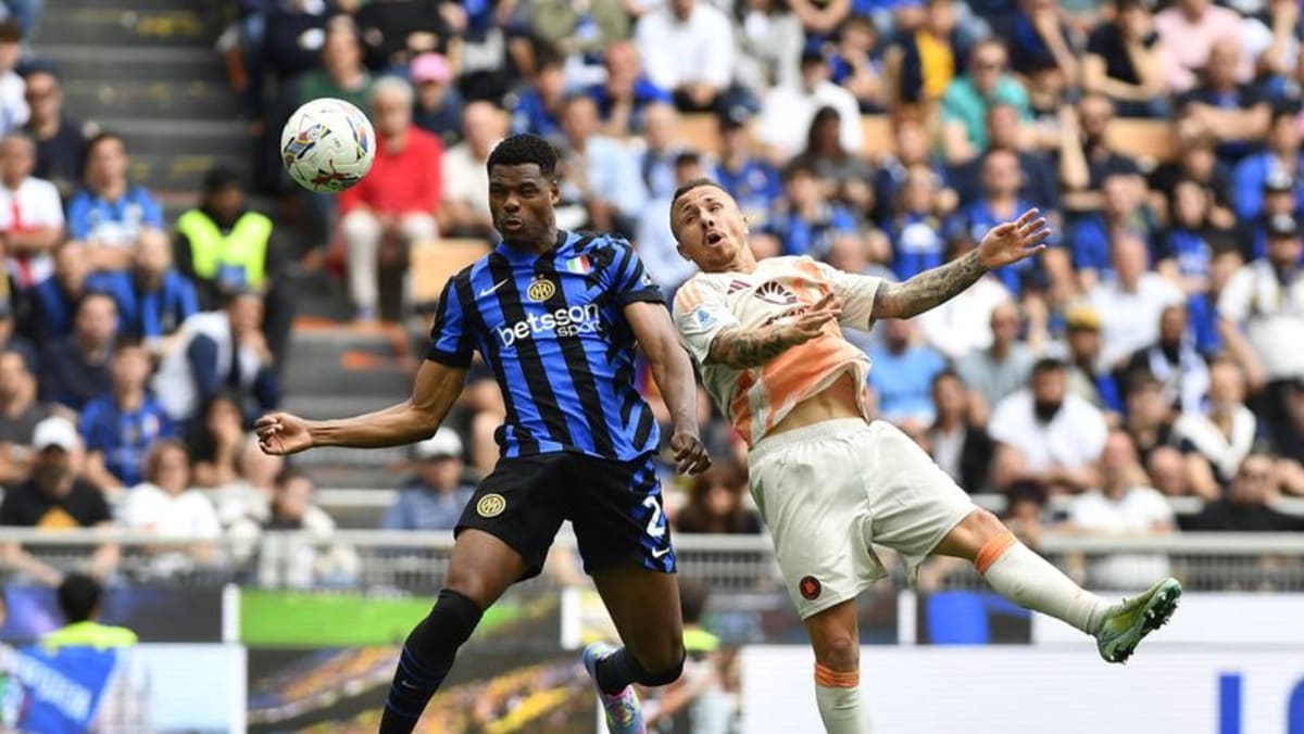 Roma deal hammer blow to Inter title hopes with 1-0 win at San Siro Roma deal hammer blow to Inter title hopes with 1-0 win at San Siro