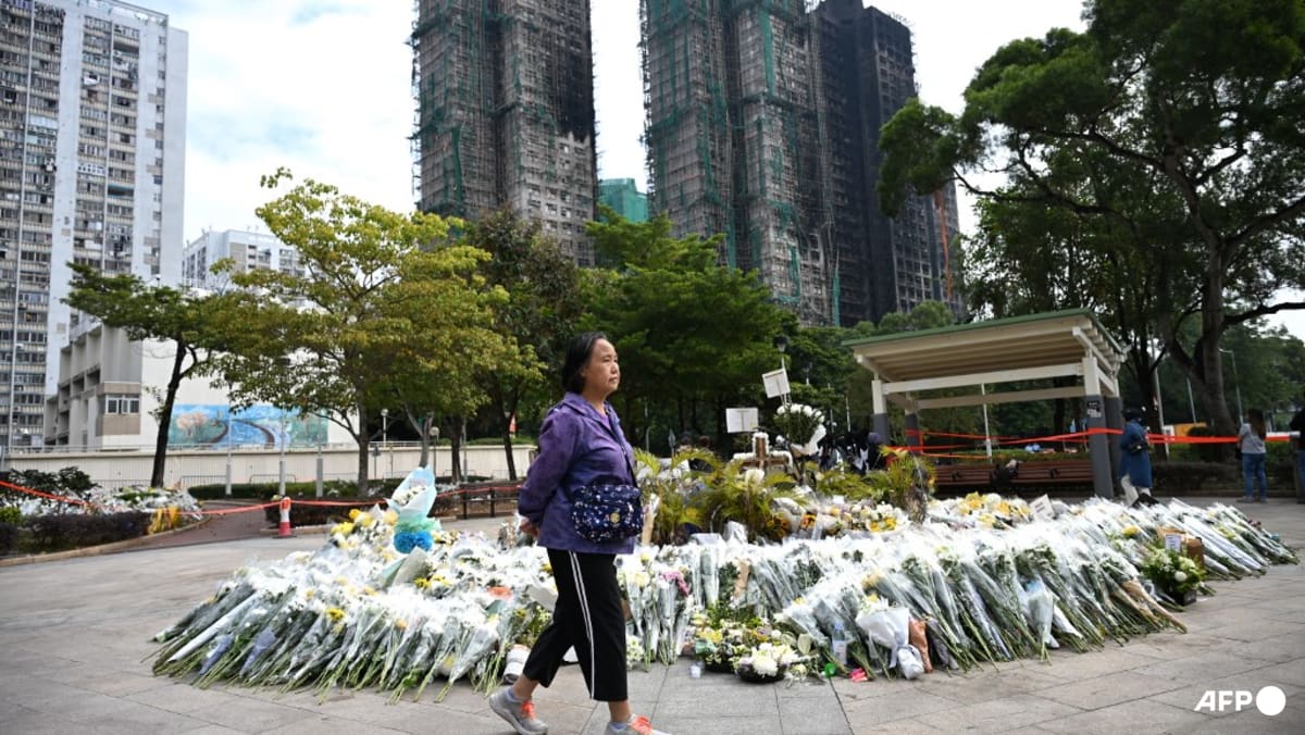 Hong Kong fire death toll climbs to 160 Hong Kong fire death toll climbs to 160