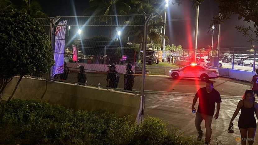 Copa final delayed after ticketless fans rush stadium gates Copa final delayed after ticketless fans rush stadium gates