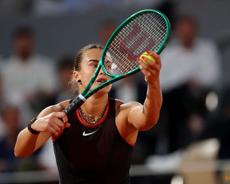 Sabalenka downs Osaka to reach French Open quarter-finals