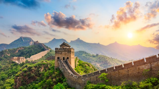 晨光|纸上风云：旅游业摩拳擦掌 迎中国暑期游高峰