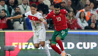 Turkey beat Bulgaria 2–0 to secure playoff place