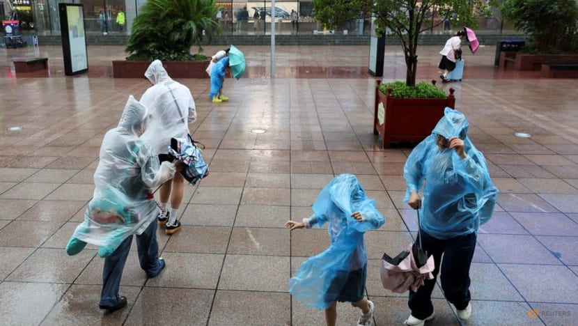 Shanghai relocates hundreds of thousands due to tropical storm  