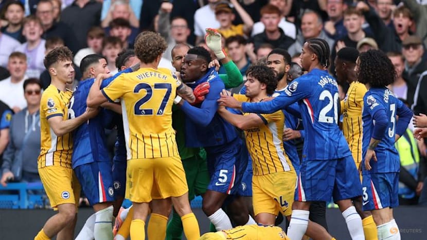 Welbeck scores twice for Brighton to stun Chelsea 3-1