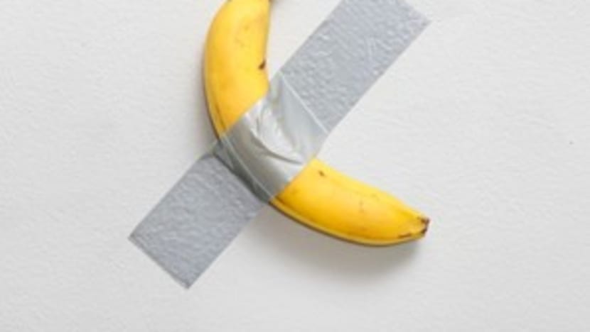 Bagaimana karya seni pisang ditempel lakban bisa bernilai US$1,5  juta