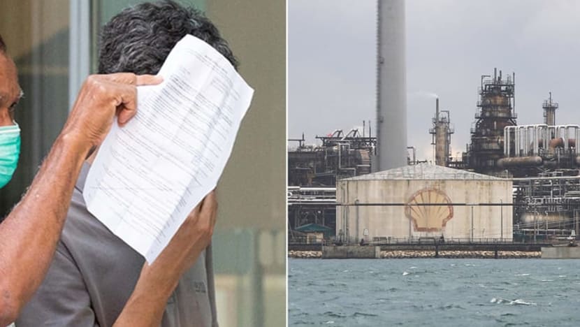Bekas pekerja Shell mengaku dalang sindiket curi minyak gas S$128 juta dari Pulau Bukom Bekas pekerja Shell mengaku dalang sindiket curi minyak gas S$128 juta dari Pulau Bukom