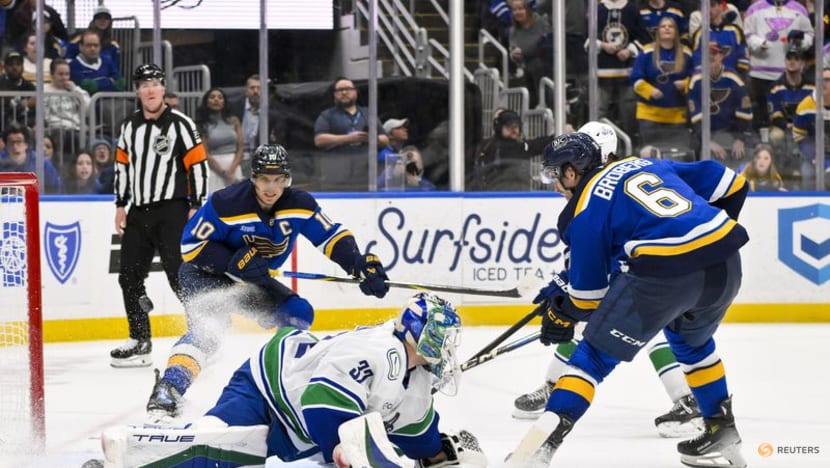 NHL roundup: Jets outlast Oilers in OT