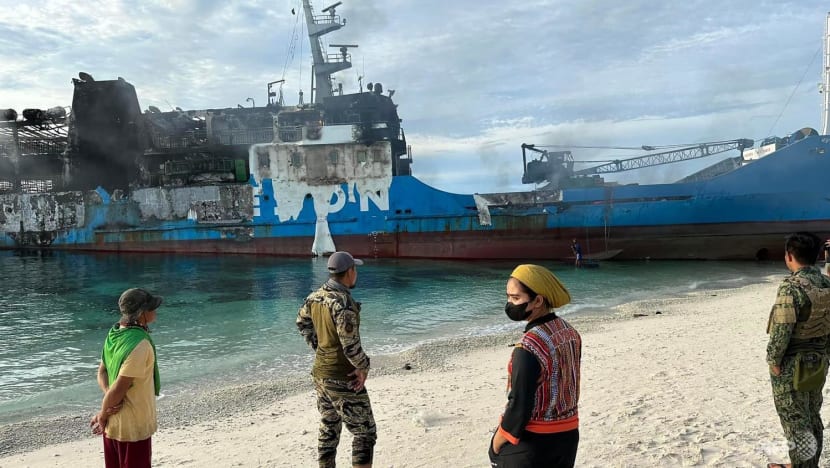 31 killed after fire rips through Philippine ferry