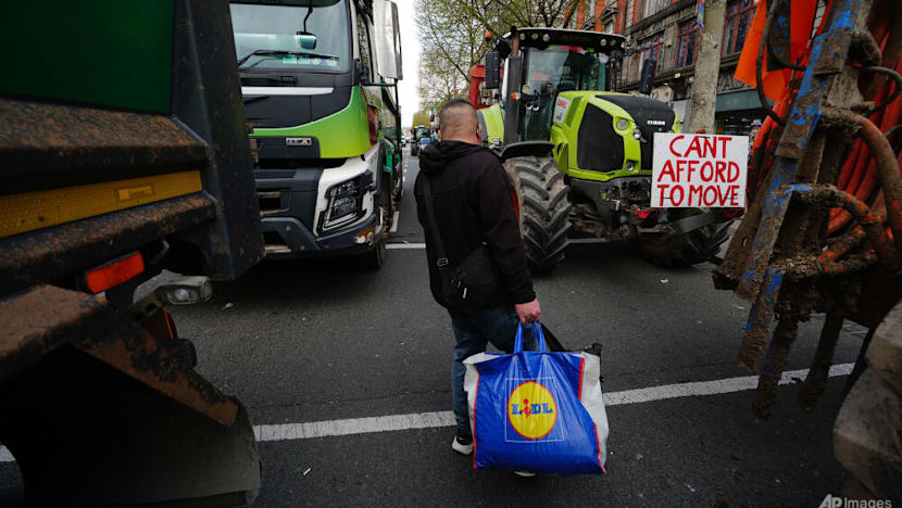 Fuel protests disrupt Ireland as over a third of service stations run dry