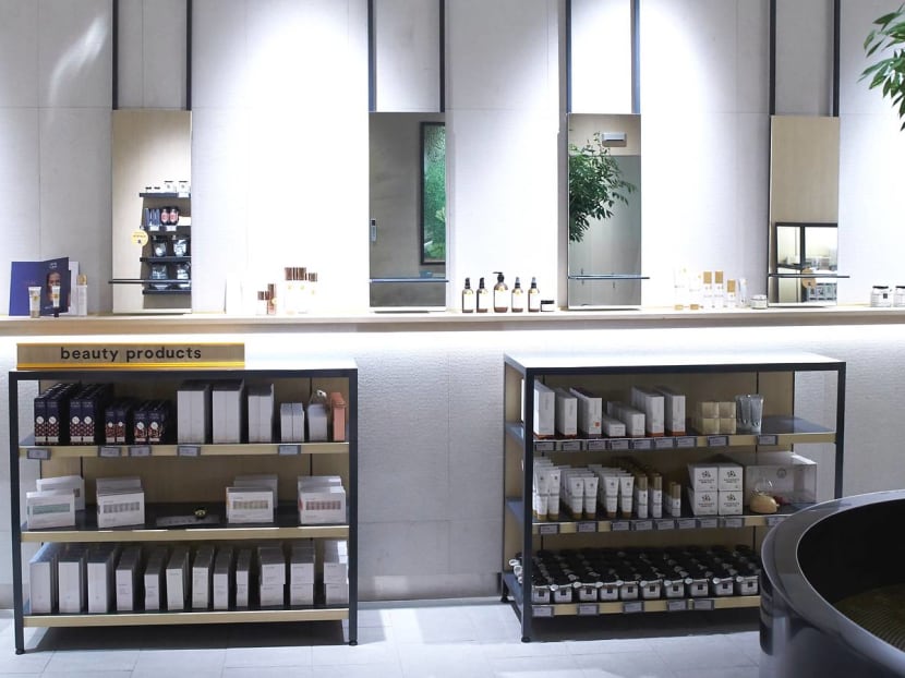 How To Shop & Eat Without Talking To Humans At Honestbee’s High-Tech Grocery & Dining Concept Habitat