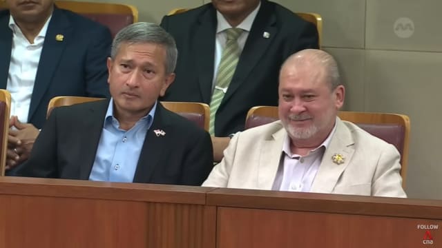 马国元首到国会大厦旁听国会辩论