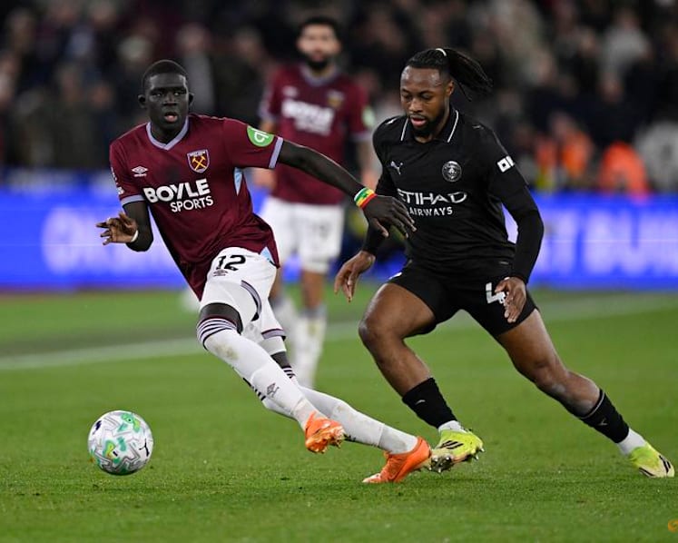 Man City lose ground on Arsenal with draw at West Ham