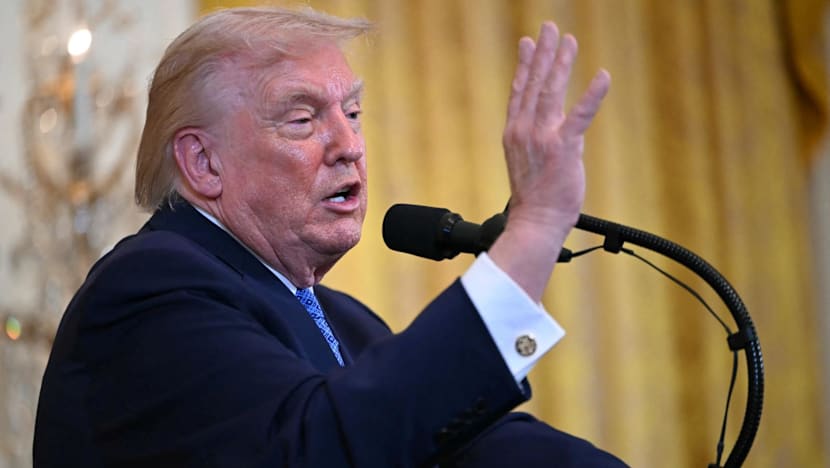 Trump imposes full travel bans on seven more countries, Palestinians