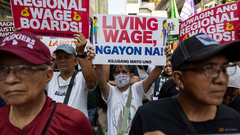 Commentary: White-collar workers in the Philippines pay a premium to stay employed