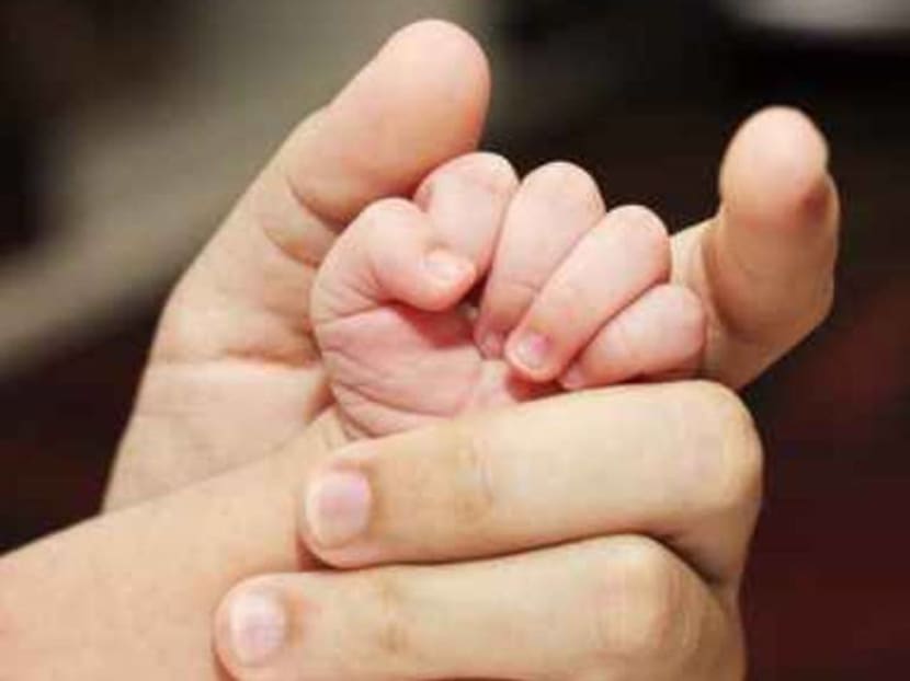 Online pressure: When social media pushes new mothers close to the edge