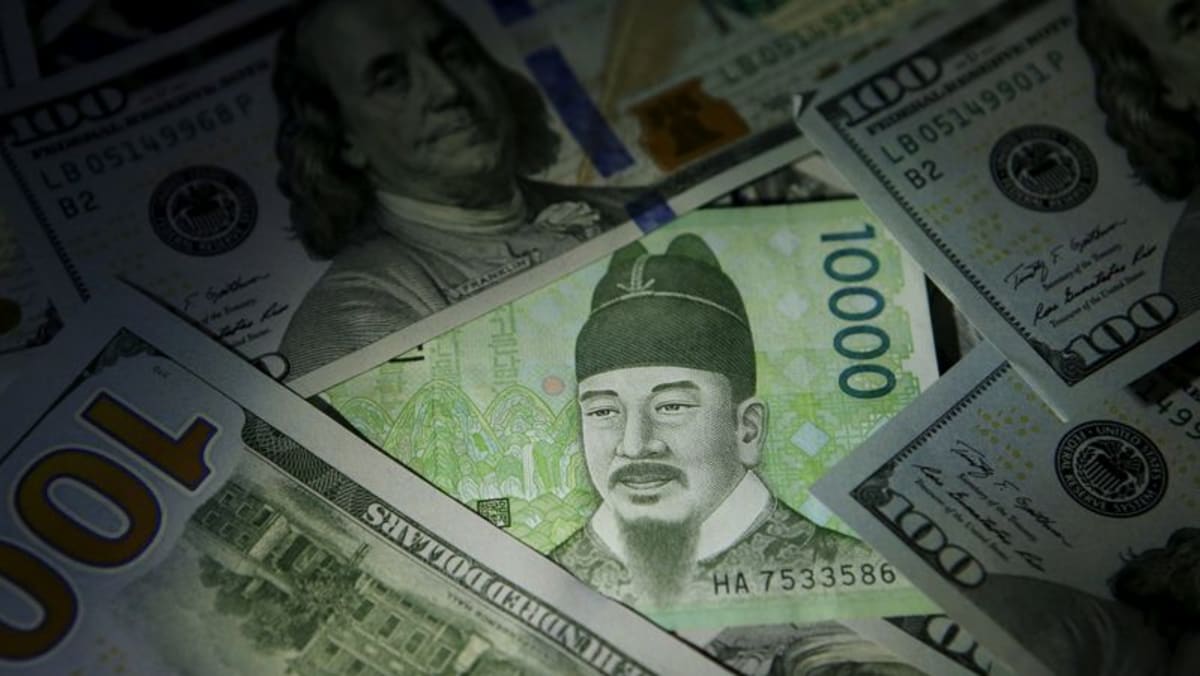 South Korea FX reserves drop to lowest in 5 years on market stabilising efforts - Channel News Asia (Picture 1)