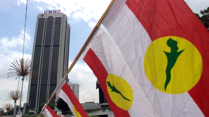 UMNO kemuka maklumat kepada Jabatan Pendaftaran Pertubuhan M'sia berhubung usul tidak tanding dua jawatan tertinggi parti UMNO kemuka maklumat kepada Jabatan Pendaftaran Pertubuhan M'sia berhubung usul tidak tanding dua jawatan tertinggi parti
