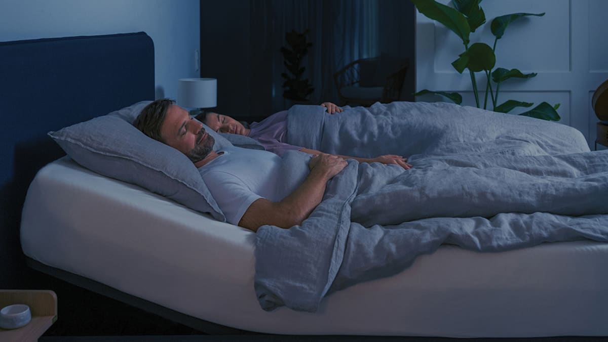 Equipped with AI technology, the Tempur SmartBase offers a personalised sleep experience designed for comfort and well-being.
