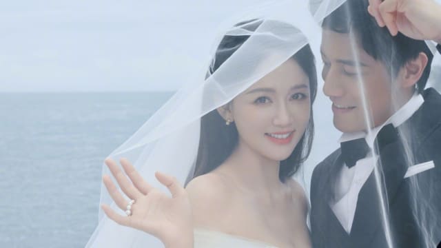 婚宴满满向日葵　陈乔恩婚纱照曝光