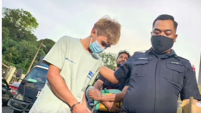 涉拦截纵火烧妻轿车 新山男子被控上庭