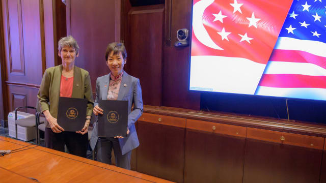 新美签署备忘录 加强环境管理和保护双边合作