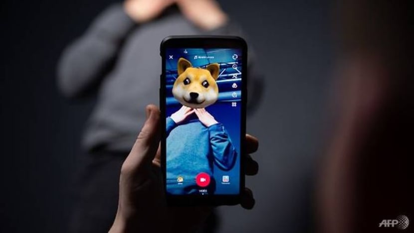 TikTok "tidak sesuai" bagi remaja, ibu bapa pula tidak tahu-menahu