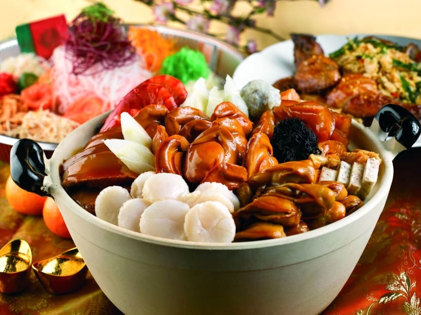 CNY takeaway reunion dinner menus