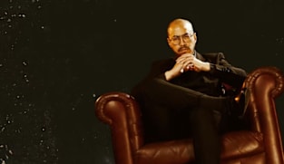 Pelawak Indonesia Pandji Pragiwaksono dipanggil polis, disiasat berkait rancangan Netflix