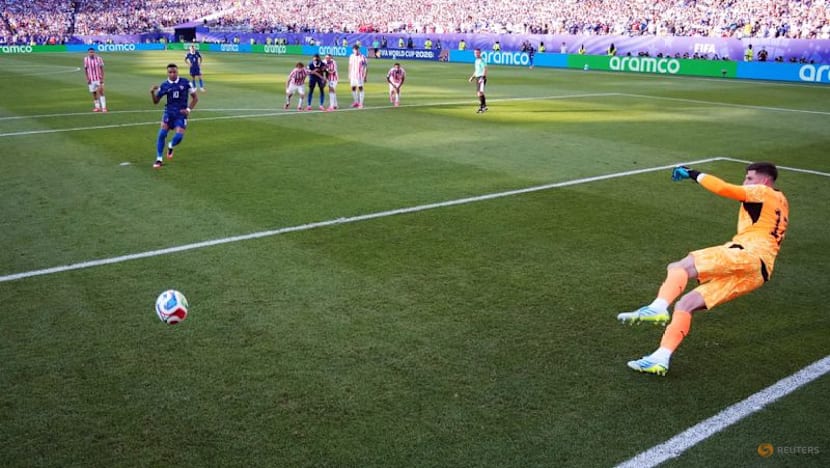 Mbappe keeps cool as France survive furnace against Paraguay