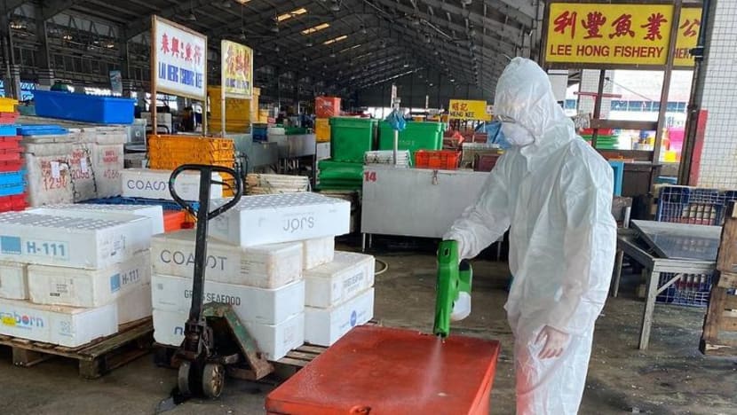 COVID-19: 3 kelompok baru dikenal pasti, 130 jangkitan tempatan dilaporkan di S'pura