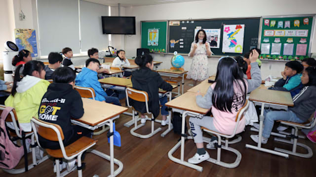 调查：韩国近五成中小学生认为须与朝鲜统一