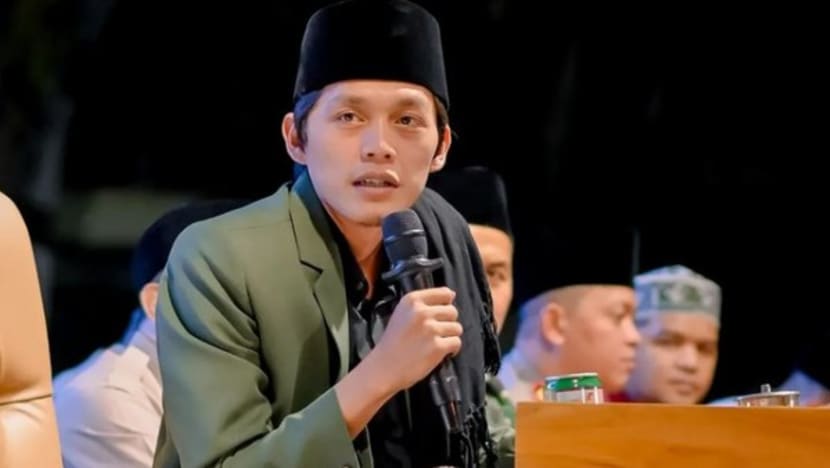 Viral pengajian Gus Iqdam di Pacitan bak acara dugem, pakai musik EDM DJ ala klub malam Viral pengajian Gus Iqdam di Pacitan bak acara dugem, pakai musik EDM DJ ala klub malam