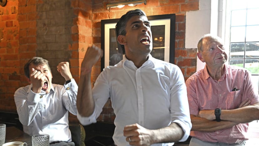 Sunak tries to close the gap on rival in UK leadership race