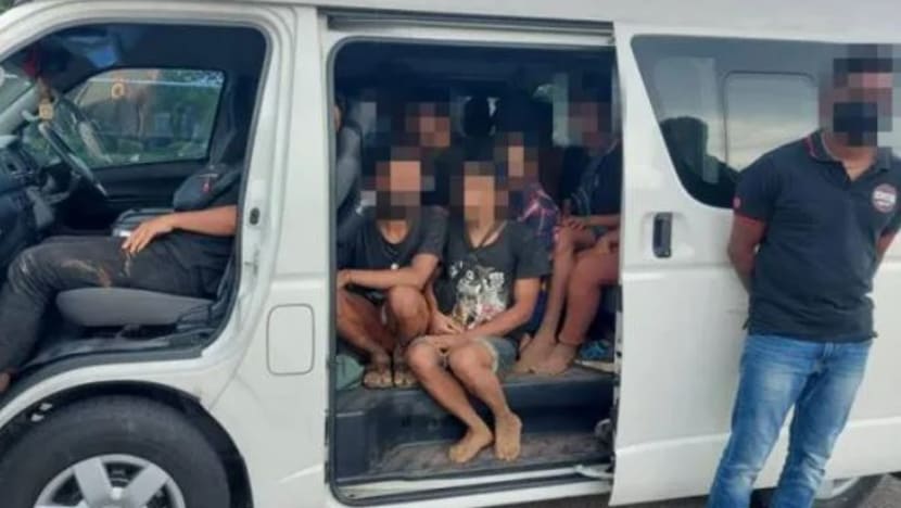 Curi van bapa saudara untuk seludup pendatang haram Curi van bapa saudara untuk seludup pendatang haram