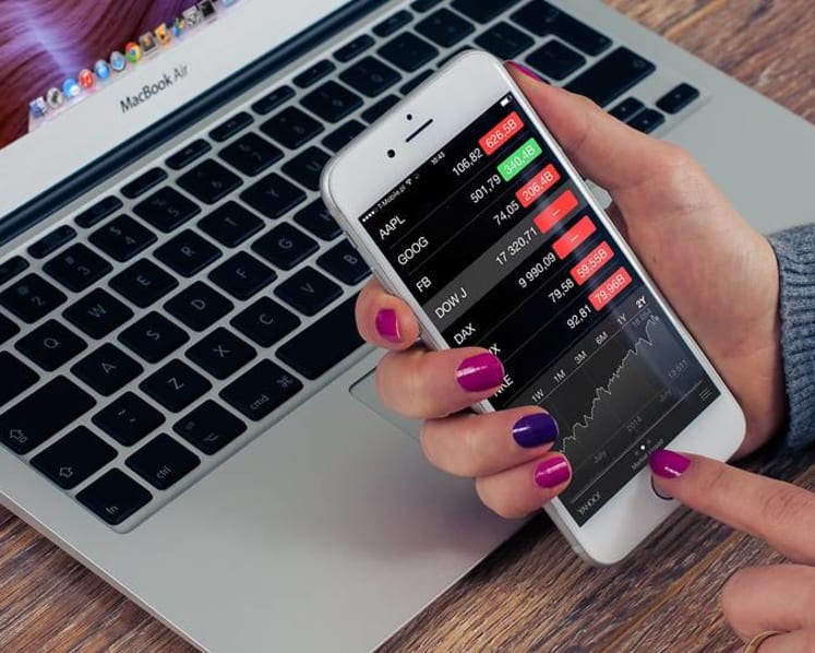 More retail investors turning to robo-advisers, a booming space eyed by fintechs and banks