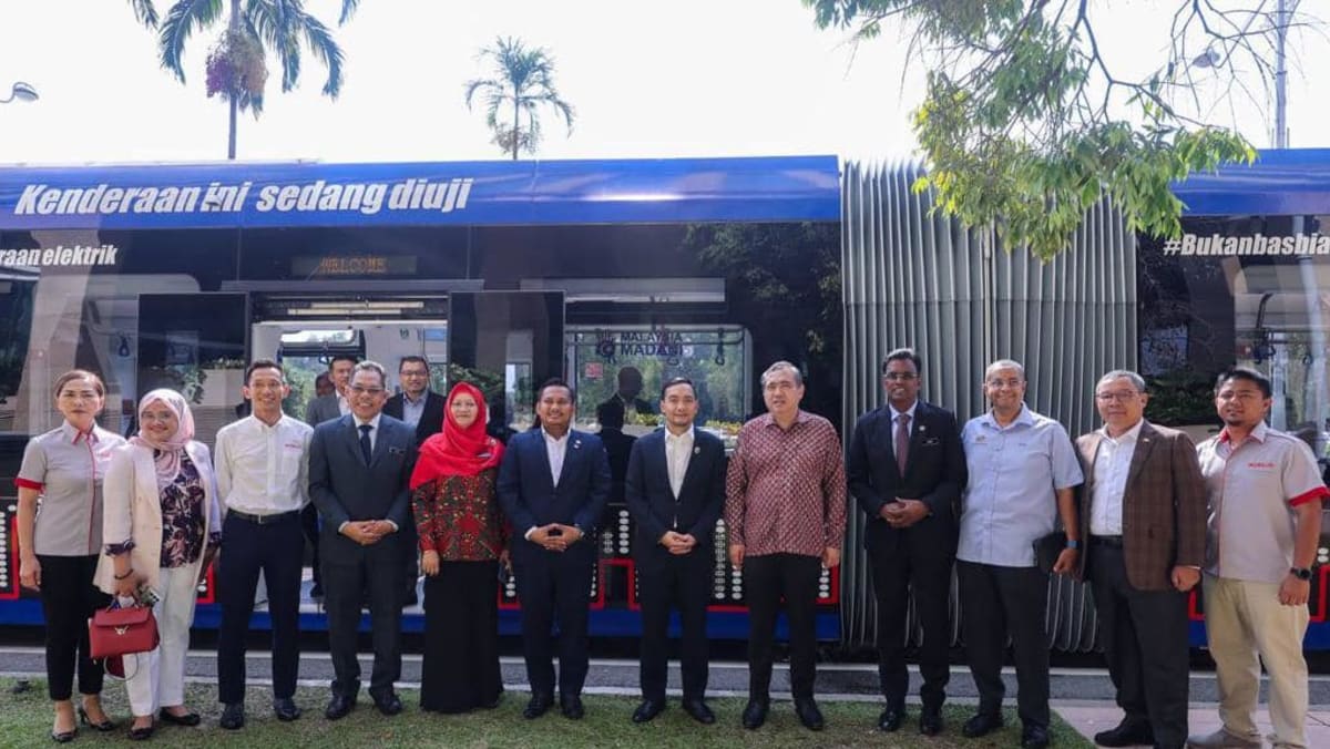 Johor berhasrat bina kereta api automatik atasi kesesakan - BERITA ...
