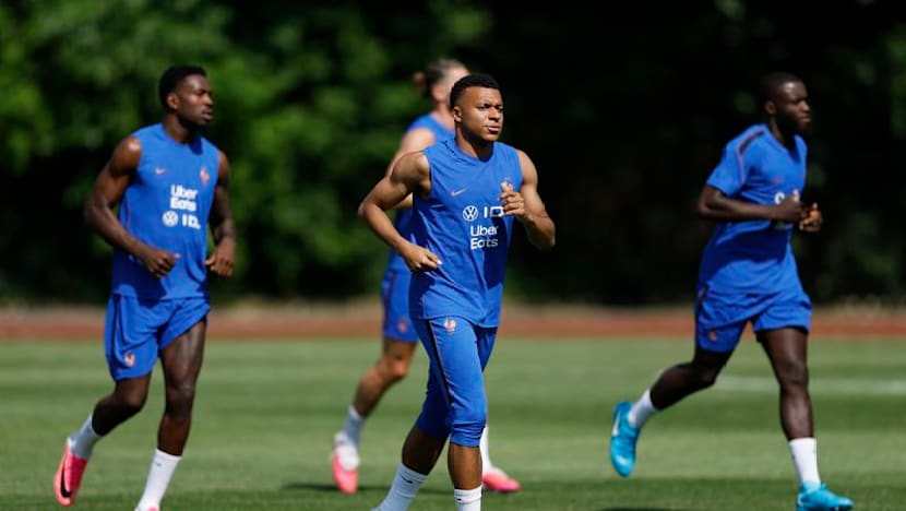 France's Kone plays down pressure on Mbappe, backs him to deliver again at World Cup