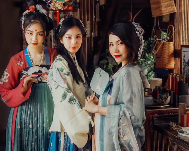 Beyond cosplay: Hanfugirl explores ancient Chinese history through fashion