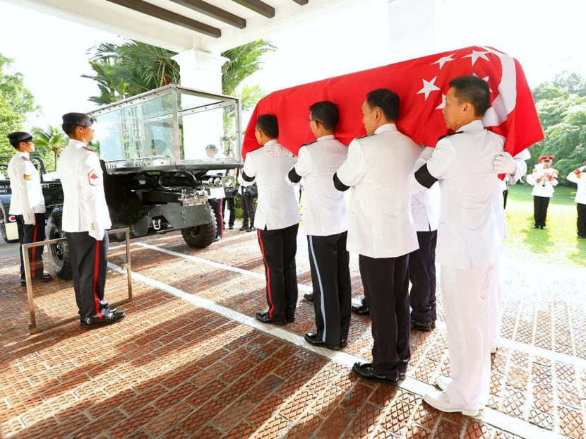 Loyal staff give Mr Lee Kuan Yew final send-off